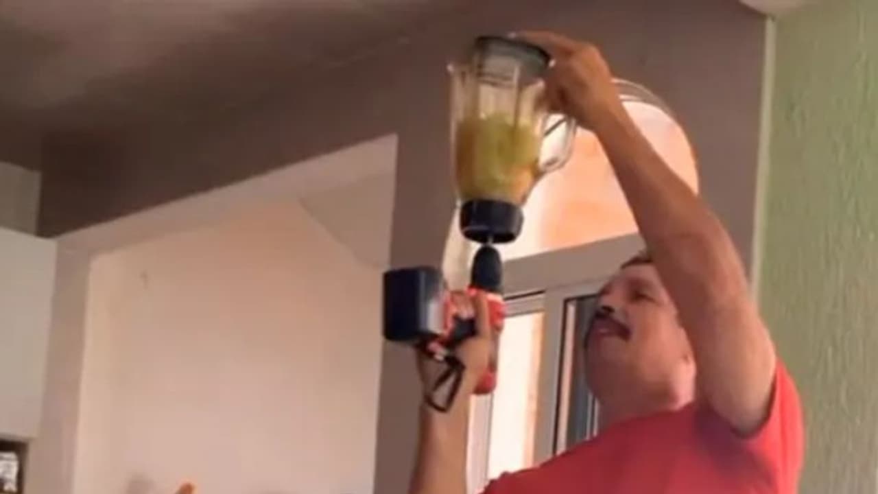 ഇങ്ങനെയും ജ്യൂസ് അടിക്കാം? വൈറലായി വീഡിയോ...