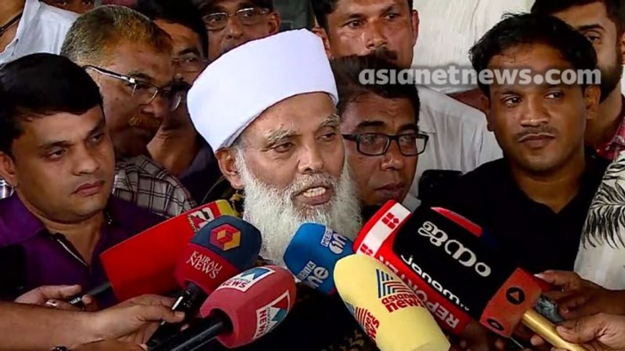 എൽഡിഎഫും യുഡിഎഫും ഒരുപോലെ, ലീഗിന് മുന്നണി മാറണമെങ്കിൽ അവർക്ക് തീരുമാനിക്കാം: ഉമർ ഫൈസി മുക്കം