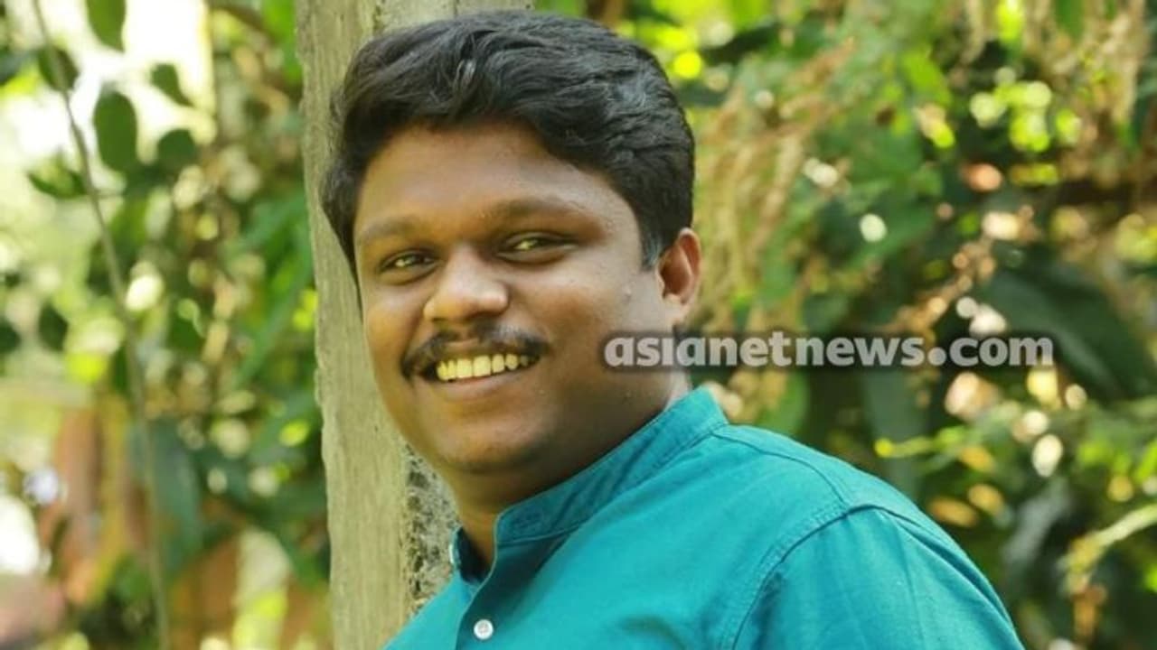 സിപിഎം യുവ പഞ്ചായത്ത് അംഗം മരിച്ച നിലയിൽ; ജീവനൊടുക്കിയതെന്ന് സംശയം സിപിഎം യുവ പഞ്ചായത്ത് അംഗം മരിച്ച നിലയിൽ; ജീവനൊടുക്കിയതെന്ന് സംശയം