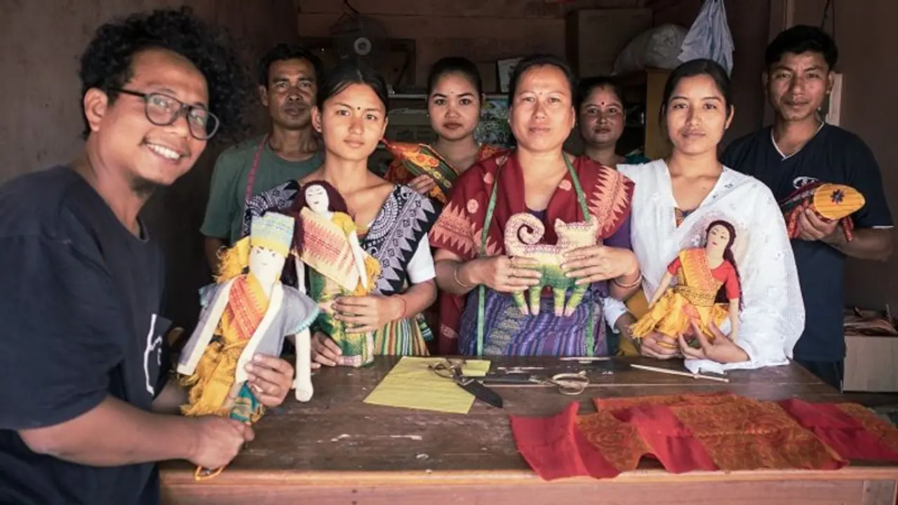 स्पाइडर मैन-डोरेमोन नहीं इन ट्वायज से बच्चे खेल-खेल में जानेंगे अपना कल्‍चर, ये है कीरत ब्रह्मा की क्रिएटिविटी