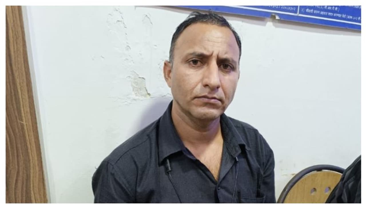 കശ്മീർ സ്വദേശി, തൃശൂരിലെത്തി സെക്യൂരിറ്റി ജോലി നേടി; വ്യാജ ആയുധ ലൈസൻസിൽ പിടിവീണു