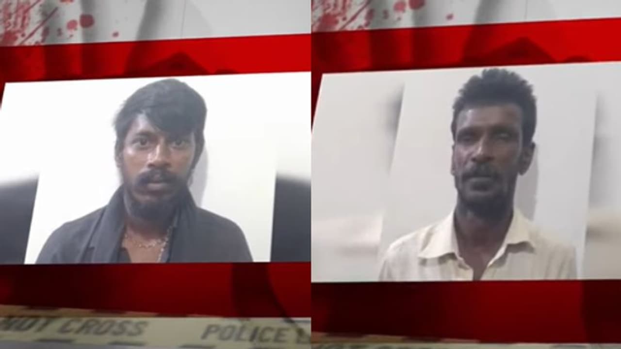 പേട്ടതുള്ളലിനിടെ അയ്യപ്പ ഭക്തരുടെ മൊബൈല് ഫോണുകള് മോഷ്ടിച്ചു; രണ്ട് പേര് പിടിയില് പേട്ടതുള്ളലിനിടെ അയ്യപ്പ ഭക്തരുടെ മൊബൈല് ഫോണുകള് മോഷ്ടിച്ചു; രണ്ട് പേര് പിടിയില്