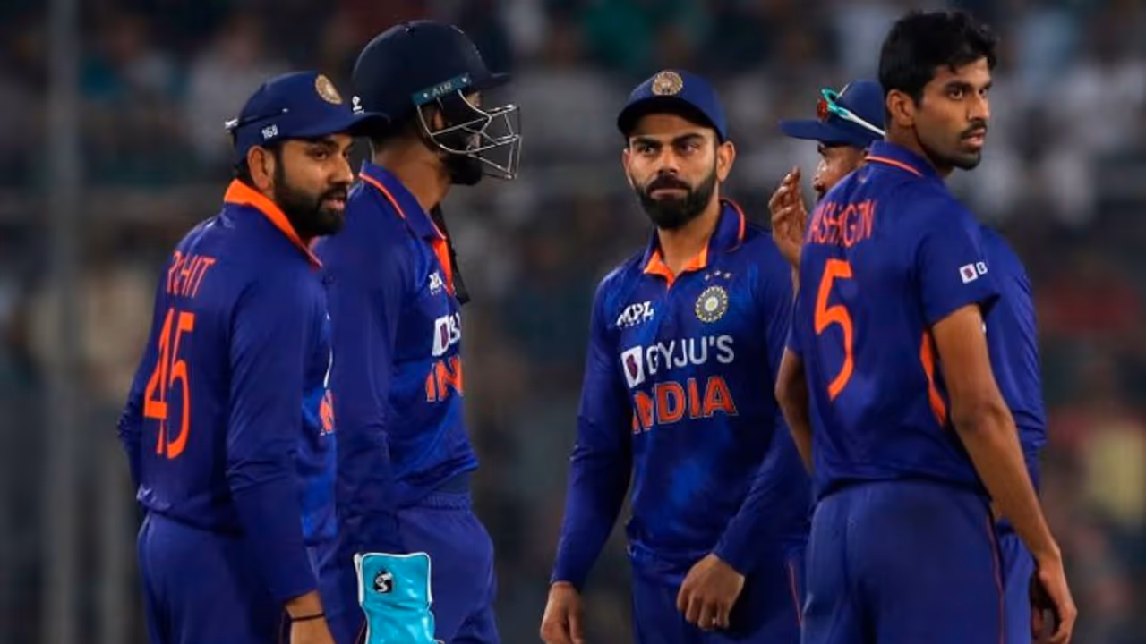 టీ20 ప్రపంచకప్కు ముందు ఐసీసీ కీలక నిర్ణయం.. స్టాప్ క్లాక్ రూల్ అంటే ఏమిటి? టీ20 ప్రపంచకప్కు ముందు ఐసీసీ కీలక నిర్ణయం.. స్టాప్ క్లాక్ రూల్ అంటే ఏమిటి?