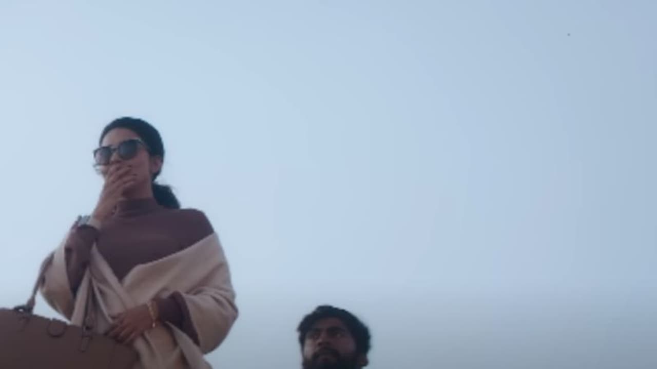 ആര്‍ഡിഎക്സ് നായിക എങ്കേയും എപ്പോതും സംവിധായകനൊപ്പം, ഗാനം പുറത്ത്