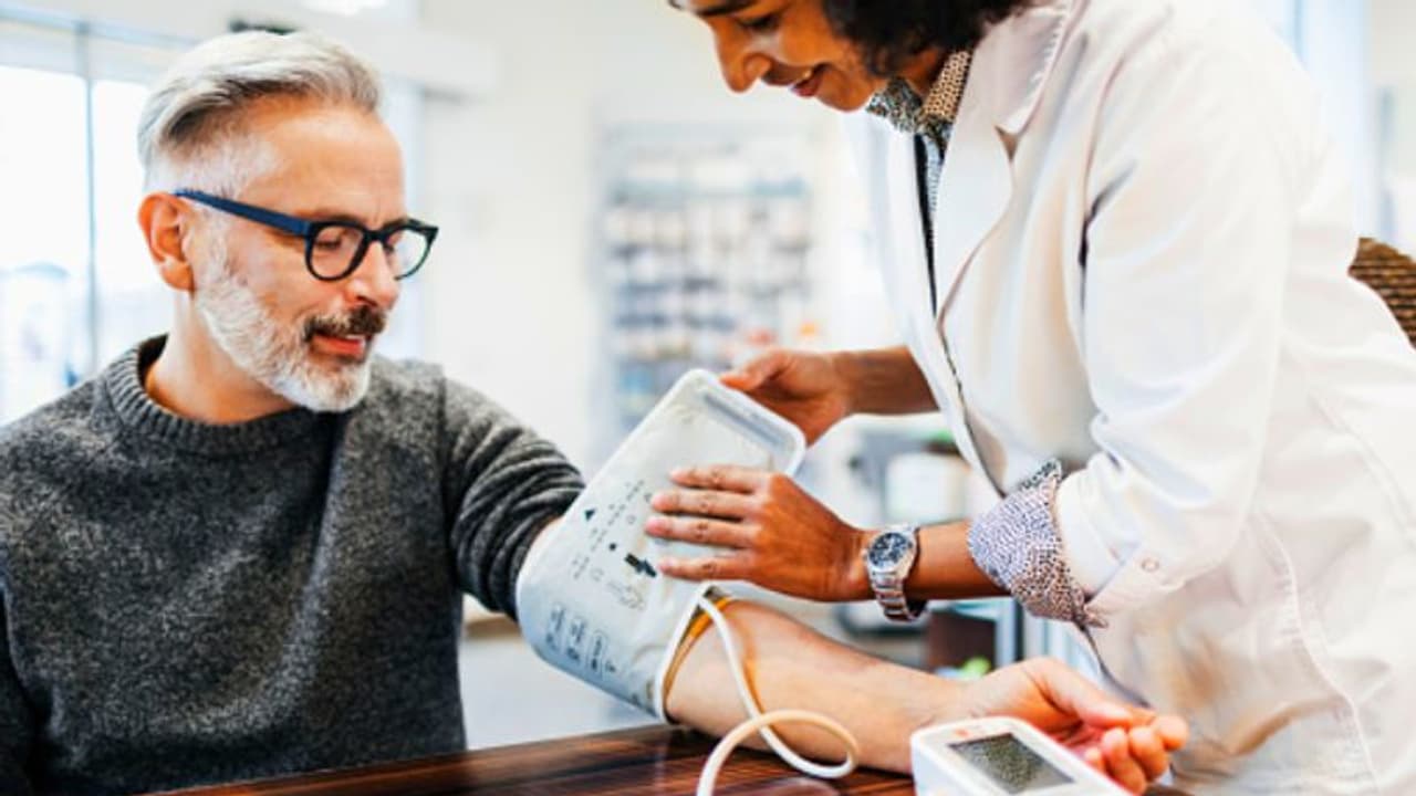 ചികത്സ ചെലവ് കൂടുന്നു; ആരോഗ്യമേഖലയിൽ വിലക്കയറ്റം കൂടുതൽ ഇന്ത്യയിൽ ചികത്സ ചെലവ് കൂടുന്നു; ആരോഗ്യമേഖലയിൽ വിലക്കയറ്റം കൂടുതൽ ഇന്ത്യയിൽ