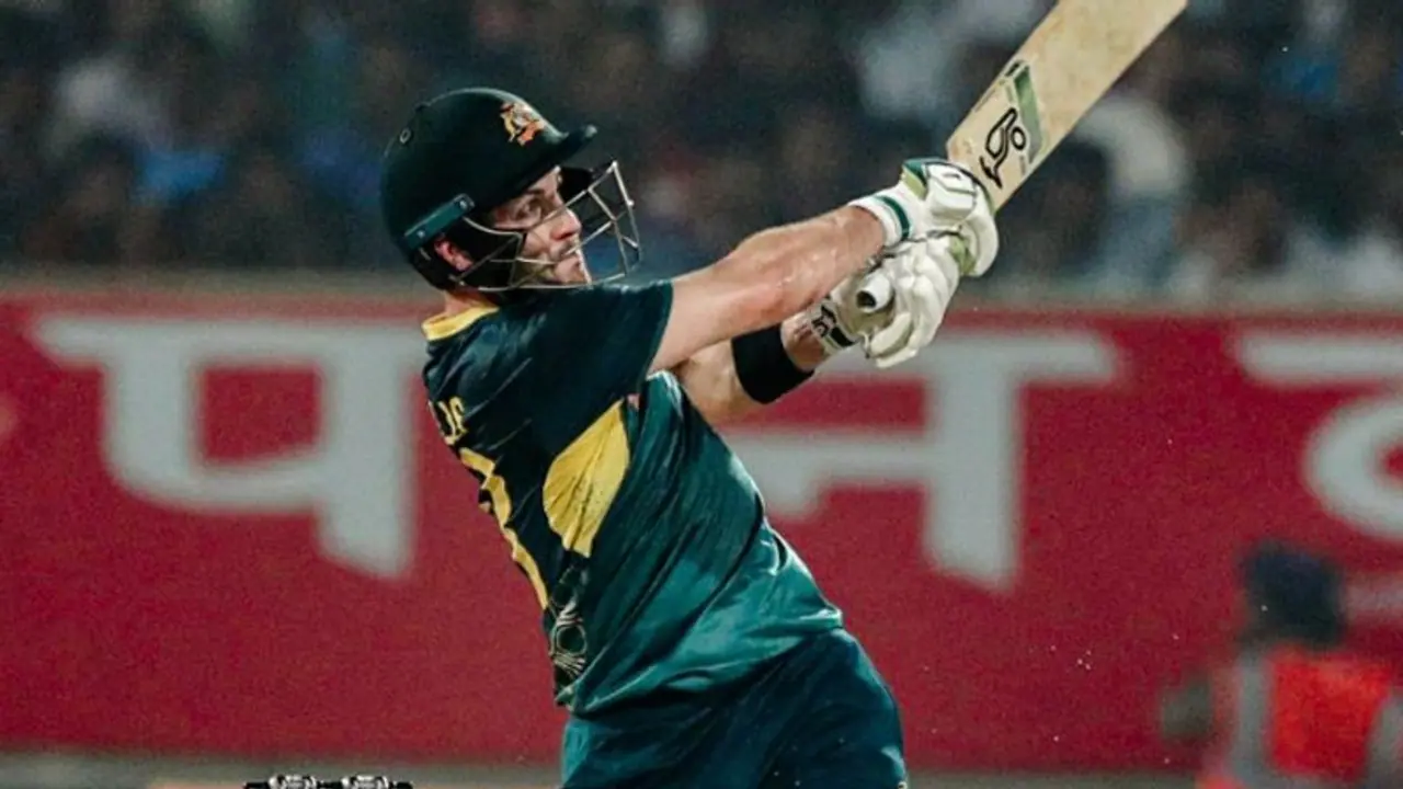 భారత్ vs ఆస్ట్రేలియా : టీమిండియా బౌలర్లకు చుక్కలు చూపిన జోష్ ఇంగ్లిస్ , 47 బంతుల్లో సెంచరీ, ఫించ్ సరసన చోటు భారత్ vs ఆస్ట్రేలియా : టీమిండియా బౌలర్లకు చుక్కలు చూపిన జోష్ ఇంగ్లిస్ , 47 బంతుల్లో సెంచరీ, ఫించ్ సరసన చోటు