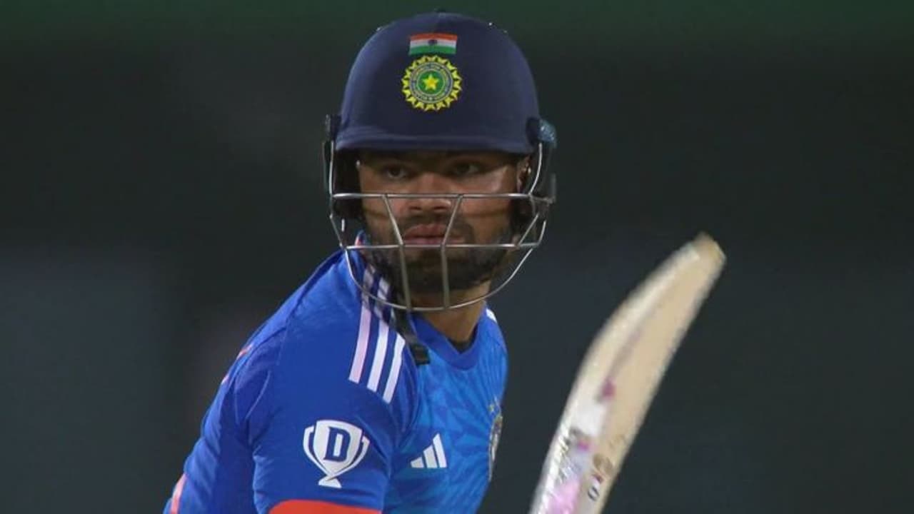 'ಪಂದ್ಯಕ್ಕೂ ಮುನ್ನ ಧೋನಿ ಜತೆ ಮಾತಾಡಿದ್ದೆ': ಮ್ಯಾಚ್ ಫಿನಿಶರ್ ರಿಂಕು ಸಿಂಗ್ ಮನದಾಳದ ಮಾತು 'ಪಂದ್ಯಕ್ಕೂ ಮುನ್ನ ಧೋನಿ ಜತೆ ಮಾತಾಡಿದ್ದೆ': ಮ್ಯಾಚ್ ಫಿನಿಶರ್ ರಿಂಕು ಸಿಂಗ್ ಮನದಾಳದ ಮಾತು