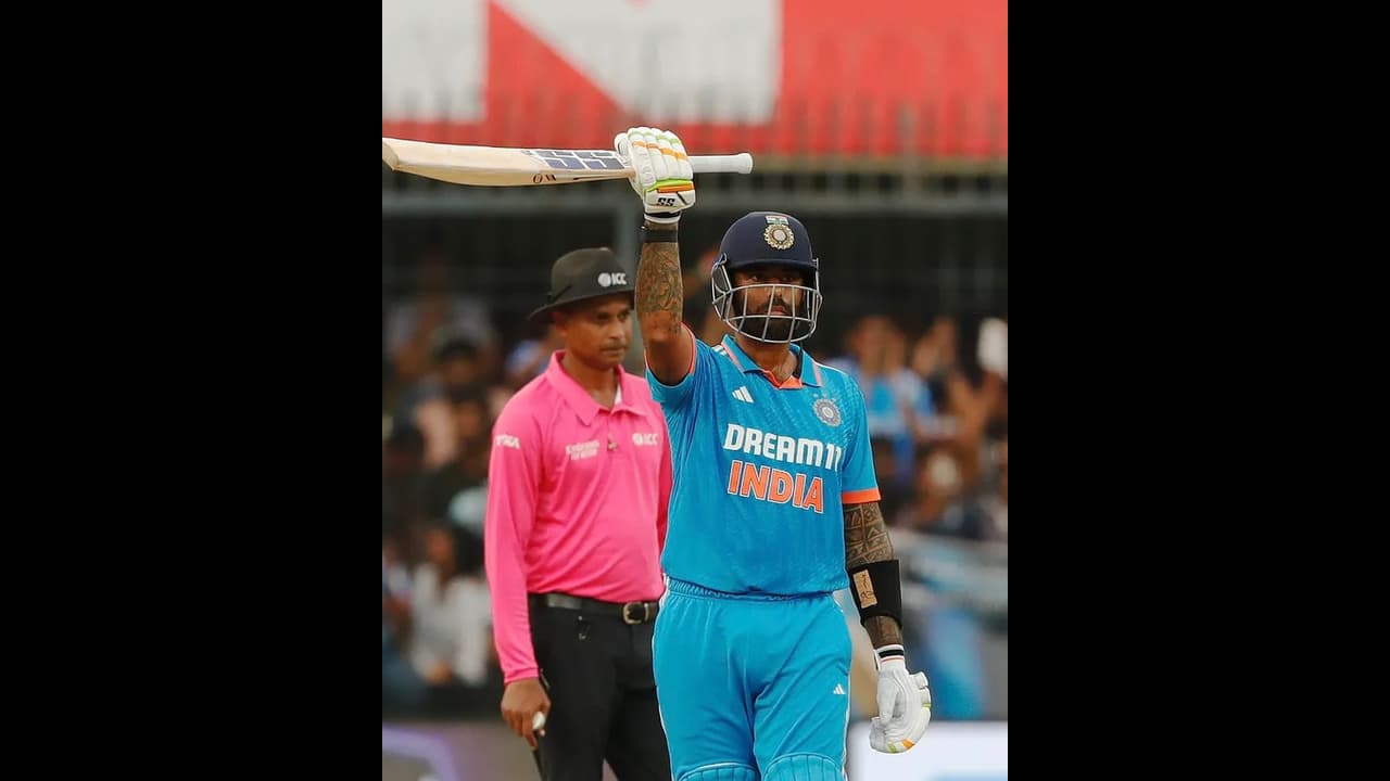 എല്ലാ പദ്ധതിയും പൊട്ടിപ്പാളീസായത് അവിടെ; തോല്വിയില് കുറ്റസമ്മതവുമായി സൂര്യകുമാര് യാദവ് എല്ലാ പദ്ധതിയും പൊട്ടിപ്പാളീസായത് അവിടെ; തോല്വിയില് കുറ്റസമ്മതവുമായി സൂര്യകുമാര് യാദവ്