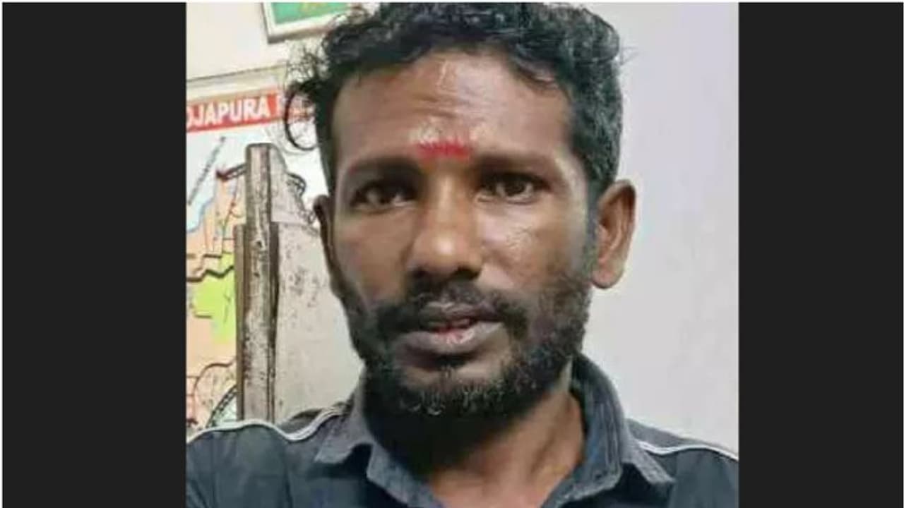 പേരൂർക്കട സ്റ്റേഷനിലെ ബാത്ത്റൂമിലെ ഗ്ലാസ് തല കൊണ്ട് ഇടിച്ചുതകർത്തു, ഭീകരാന്തരീക്ഷം സൃഷ്ടിച്ച് പ്രതി പേരൂർക്കട സ്റ്റേഷനിലെ ബാത്ത്റൂമിലെ ഗ്ലാസ് തല കൊണ്ട് ഇടിച്ചുതകർത്തു, ഭീകരാന്തരീക്ഷം സൃഷ്ടിച്ച് പ്രതി