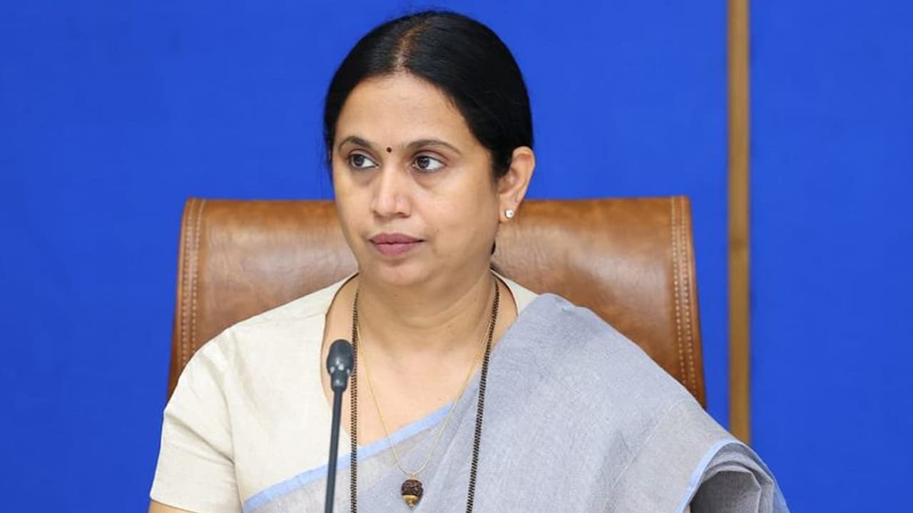 ಮುನಿರತ್ನ ಬಂಧನದ ಹಿಂದೆ ದ್ವೇಷಕಾರಣವಿಲ್ಲ: ಸಚಿವೆ ಲಕ್ಷ್ಮೀ ಹೆಬ್ಬಾಳಕರ ಮುನಿರತ್ನ ಬಂಧನದ ಹಿಂದೆ ದ್ವೇಷಕಾರಣವಿಲ್ಲ: ಸಚಿವೆ ಲಕ್ಷ್ಮೀ ಹೆಬ್ಬಾಳಕರ