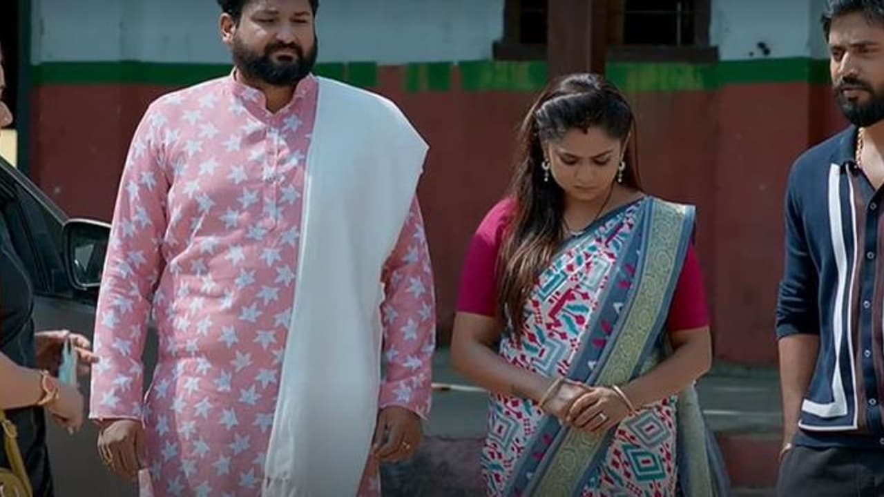 Guppedantha Manasu Serial Today:వసు అరెస్ట్, బెయిల్ ఇప్పించి ఒక్క ఛాన్స్ ఇచ్చిన అనుపమ..! Guppedantha Manasu Serial Today:వసు అరెస్ట్, బెయిల్ ఇప్పించి ఒక్క ఛాన్స్ ఇచ్చిన అనుపమ..!