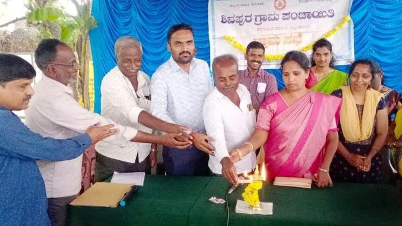 ಗ್ರಾ.ಪಂ.ನಲ್ಲಿ ಸೌಲಭ್ಯ ಪಡೆಯಲು ರೈತರಿಗೆ ಸಲಹೆ ಗ್ರಾ.ಪಂ.ನಲ್ಲಿ ಸೌಲಭ್ಯ ಪಡೆಯಲು ರೈತರಿಗೆ ಸಲಹೆ