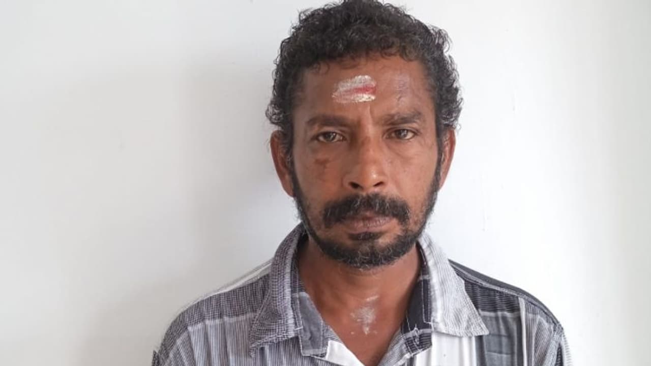 കൗമാരക്കാരിക്ക് നേരെ നഗ്നതാപ്രദര്ശനം, 48കാരന് 13 വർഷം കഠിന തടവും പിഴയും കൗമാരക്കാരിക്ക് നേരെ നഗ്നതാപ്രദര്ശനം, 48കാരന് 13 വർഷം കഠിന തടവും പിഴയും