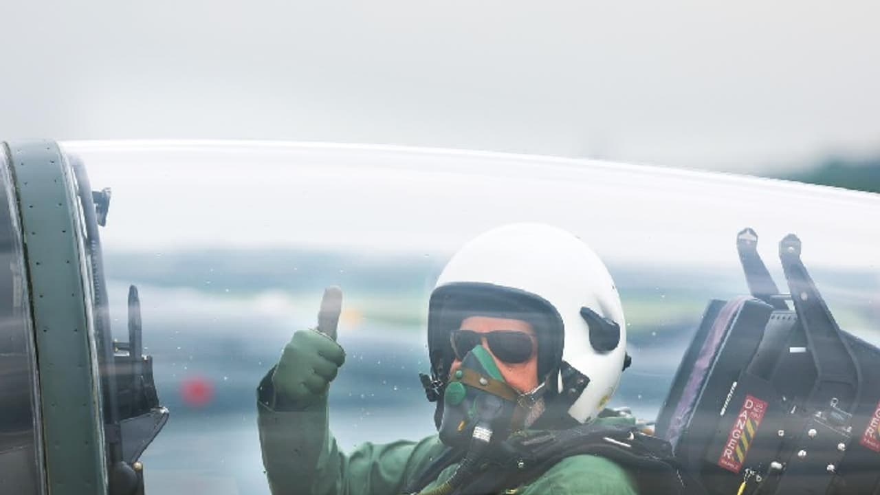 Tejas: ప్రధాని మోడీ ప్రయాణించిన తేజస్ ఫైటర్ జెట్ గురించి ఈ విషయాలు మీకు తెలుసా? Tejas: ప్రధాని మోడీ ప్రయాణించిన తేజస్ ఫైటర్ జెట్ గురించి ఈ విషయాలు మీకు తెలుసా?