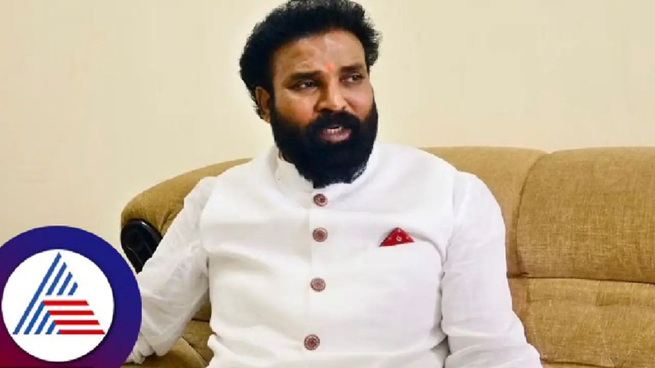 ಶಾಸಕ ಯತ್ನಾಳ ಬಗ್ಗೆ ಹೈಕಮಾಂಡ್‌ನಿಂದ ಸಕಾಲದಲ್ಲಿ ತೀರ್ಮಾನ: ಬಿ.ಶ್ರೀರಾಮುಲು