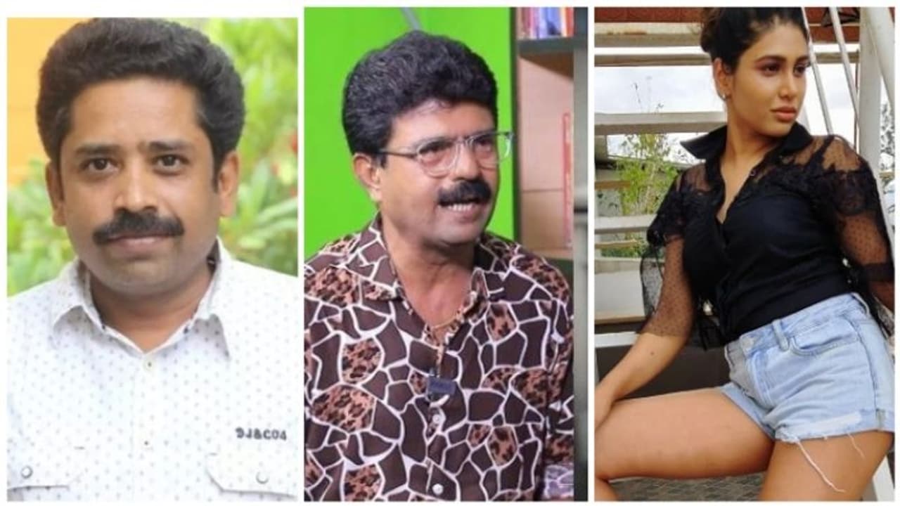 மனிஷாவின் 28 டேக்.. கெஞ்சி வாட்ஸ் ஆப் நோட்.! பிஸ்மி மனைவி செய்த விஷயம்! சீனு ராமசாமி போட்ட பரபரப்பு பதிவு! மனிஷாவின் 28 டேக்.. கெஞ்சி வாட்ஸ் ஆப் நோட்.! பிஸ்மி மனைவி செய்த விஷயம்! சீனு ராமசாமி போட்ட பரபரப்பு பதிவு!