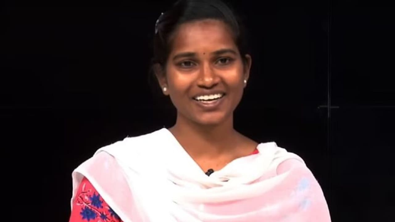 Barrelakka...కొల్లాపూర్ లో ఇండిపెండెంట్గా పోటీ: ఎవరీ బర్రెలక్క? Barrelakka...కొల్లాపూర్ లో ఇండిపెండెంట్గా పోటీ: ఎవరీ బర్రెలక్క?