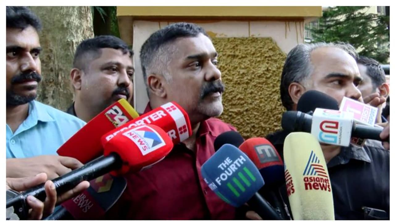 'കേസ് 11വർഷം മുമ്പത്തേത്, ഇപ്പോൾ അറസ്റ്റ് വന്നതെന്താണെന് അറിയില്ല'; റോബിൻ ബസ് നടത്തിപ്പുകാരൻ ഗിരീഷ് 'കേസ് 11വർഷം മുമ്പത്തേത്, ഇപ്പോൾ അറസ്റ്റ് വന്നതെന്താണെന് അറിയില്ല'; റോബിൻ ബസ് നടത്തിപ്പുകാരൻ ഗിരീഷ്