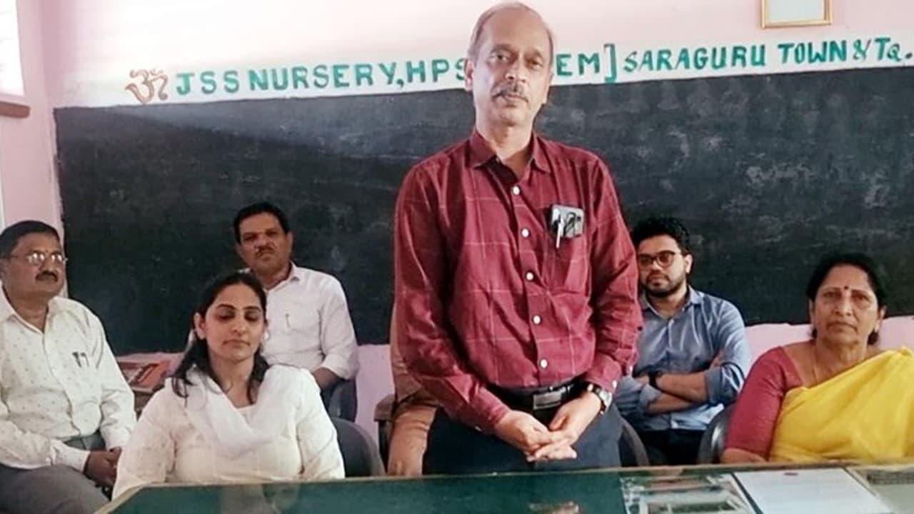 ಚರ್ಮದ ಬಣ್ಣ ಬದಲಾದರೆ ನಿರ್ಲಕ್ಷಿಸಬೇಡಿ: ಡಾ.ಎಸ್.ವೀರಣ್ಣ ಚರ್ಮದ ಬಣ್ಣ ಬದಲಾದರೆ ನಿರ್ಲಕ್ಷಿಸಬೇಡಿ: ಡಾ.ಎಸ್.ವೀರಣ್ಣ