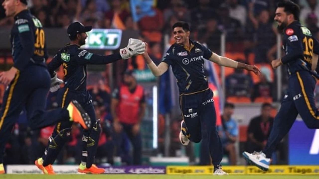 ഹാര്ദ്ദിക് പോയതിന് പിന്നാലെ പുതിയ ക്യാപ്റ്റനെ പ്രഖ്യാപിച്ച് ഗുജറാത്ത് ടൈറ്റന്സ് ഹാര്ദ്ദിക് പോയതിന് പിന്നാലെ പുതിയ ക്യാപ്റ്റനെ പ്രഖ്യാപിച്ച് ഗുജറാത്ത് ടൈറ്റന്സ്