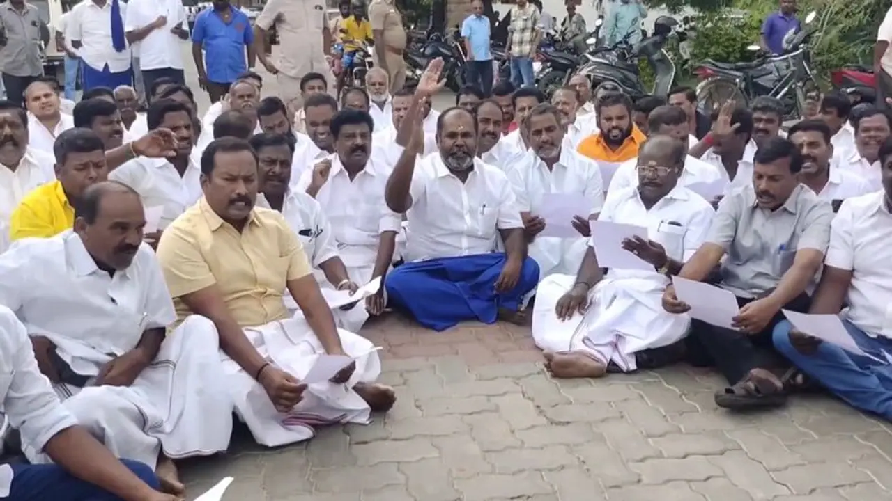அதிமுகவில் தாய்ப்பாலை குடித்துவிட்டு இன்று விஷப்பாலை ஊட்ட நினைக்கிறார் ரகுபதி உதயகுமார் விமர்சனம்