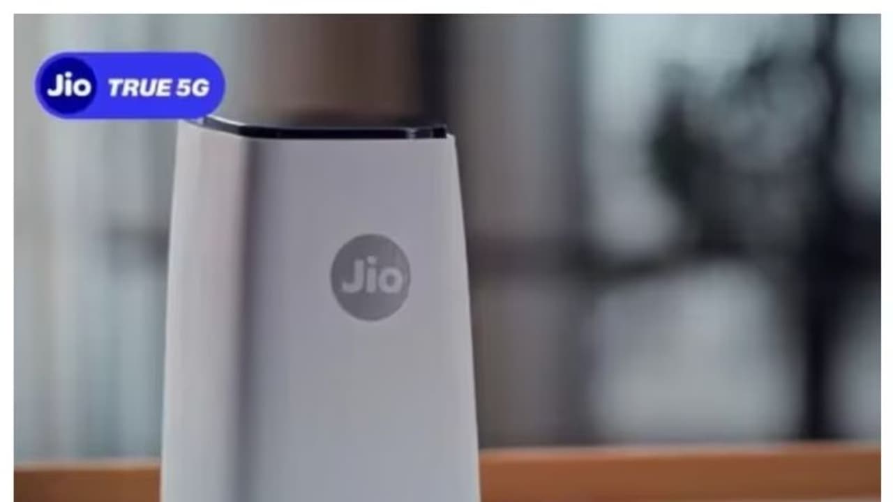 Jio Airfiber Services : జియో ఎయిర్ఫైబర్ సర్వీసుల విస్తరణ.. ఇప్పుడు ఆంధ్రప్రదేశ్ లోని 45 నగరాల్లో అందుబాటులోకి Jio Airfiber Services : జియో ఎయిర్ఫైబర్ సర్వీసుల విస్తరణ.. ఇప్పుడు ఆంధ్రప్రదేశ్ లోని 45 నగరాల్లో అందుబాటులోకి