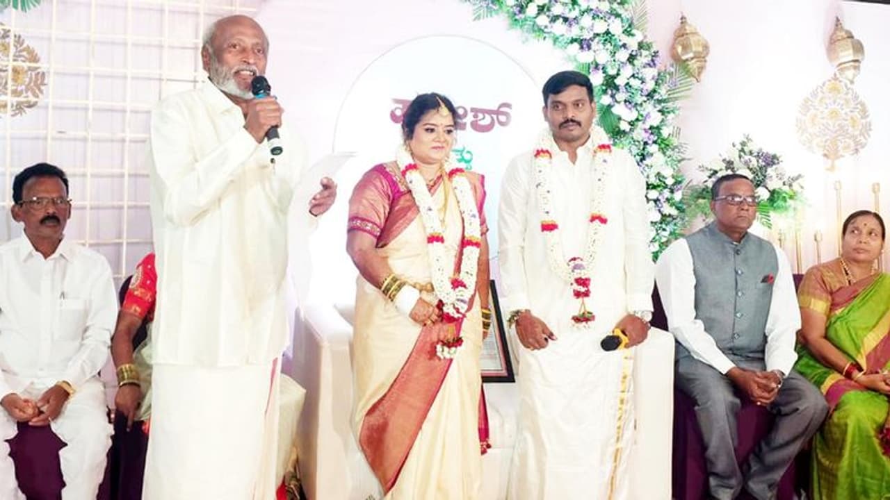 ಮಂತ್ರ ಮಾಂಗಲ್ಯದ ಮೂಲಕ ಮದುವೆಯಾದ ಚಾಮರಾಜನಗರ ಹೆಚ್ಚುವರಿ ಜಿಲ್ಲಾಧಿಕಾರಿ!