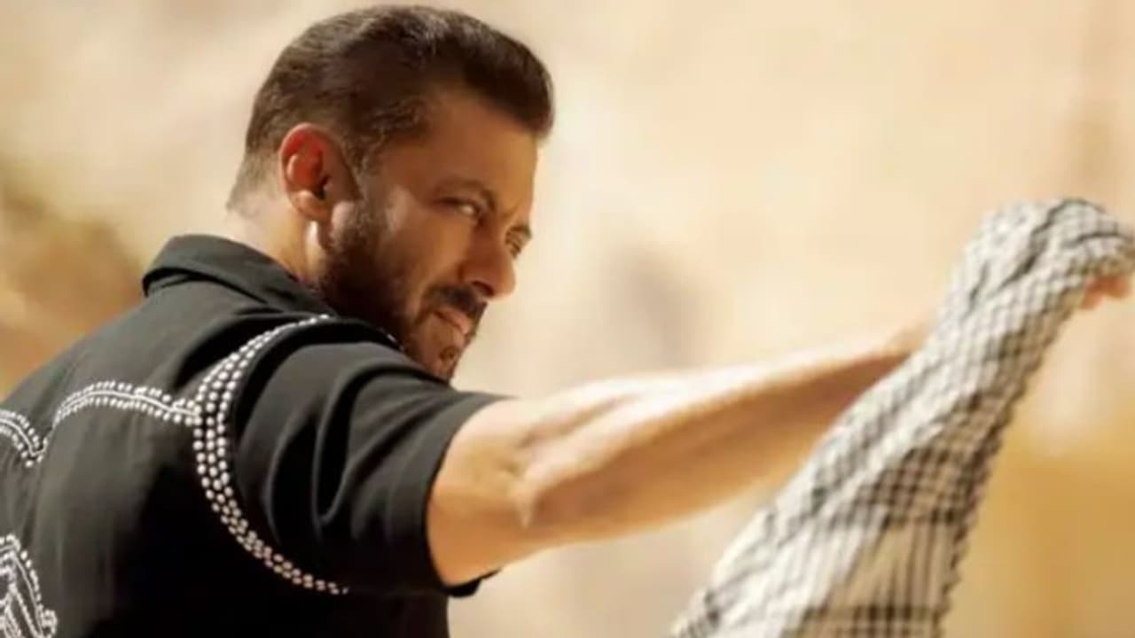 കുതിക്കുന്ന ടൈഗര് 3, ഒഫിഷ്യല് കളക്ഷൻ പുറത്തുവിട്ടു, വമ്പൻ ഓഫറും പ്രഖ്യാപിച്ചു കുതിക്കുന്ന ടൈഗര് 3, ഒഫിഷ്യല് കളക്ഷൻ പുറത്തുവിട്ടു, വമ്പൻ ഓഫറും പ്രഖ്യാപിച്ചു