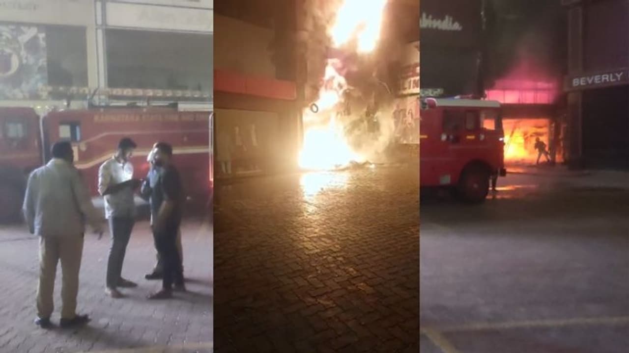 Karnataka: Fire causes extensive damage in Narasimharajapura, razed rubber stock