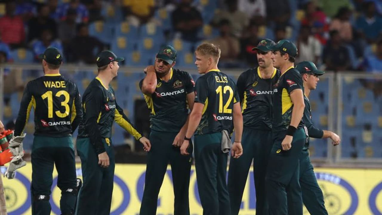 ഇന്ത്യക്കെതിരായ ടി20 പരമ്പര, ഓസ്ട്രേലിയൻ ടീമിൽ വീണ്ടും മാറ്റം; മൂന്ന് യുവതാരങ്ങൾ കൂടി ഇന്ത്യയിലേക്ക് ഇന്ത്യക്കെതിരായ ടി20 പരമ്പര, ഓസ്ട്രേലിയൻ ടീമിൽ വീണ്ടും മാറ്റം; മൂന്ന് യുവതാരങ്ങൾ കൂടി ഇന്ത്യയിലേക്ക്