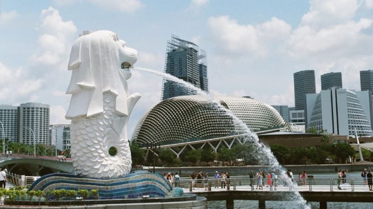 சிங்கப்பூர் அரசு அறிவித்த "Assurance Package".. இம்மாதம் முதல் சிங்கப்பூரர்கள் பெற்றுக்கொள்ளலாம் எப்படி?