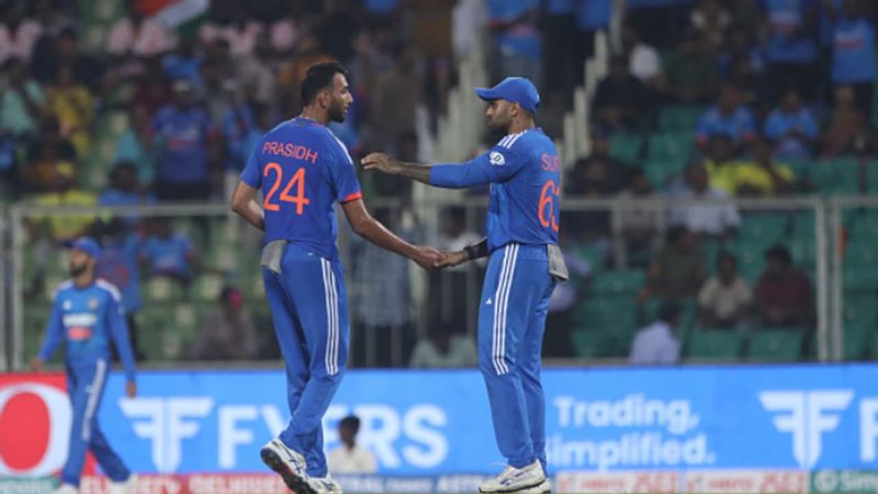 68 0, ഡെത്ത് ഓവര് മരണ ഓവറായി; ആ നാണക്കേടിന്റെ റെക്കോര്ഡ് ഇനി പ്രസിദ്ധ് കൃഷ്ണയുടെ പേരില് 68 0, ഡെത്ത് ഓവര് മരണ ഓവറായി; ആ നാണക്കേടിന്റെ റെക്കോര്ഡ് ഇനി പ്രസിദ്ധ് കൃഷ്ണയുടെ പേരില്