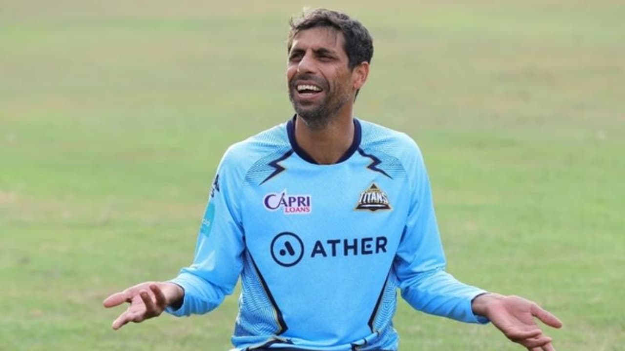 ദക്ഷിണാഫ്രിക്കന് പര്യടനം:സെലക്ടര്മാര് അവന്റെ പേര് മറക്കരുതായിരുന്നു, തുറന്നു പറഞ്ഞ് ആശിഷ് നെഹ്റ ദക്ഷിണാഫ്രിക്കന് പര്യടനം:സെലക്ടര്മാര് അവന്റെ പേര് മറക്കരുതായിരുന്നു, തുറന്നു പറഞ്ഞ് ആശിഷ് നെഹ്റ