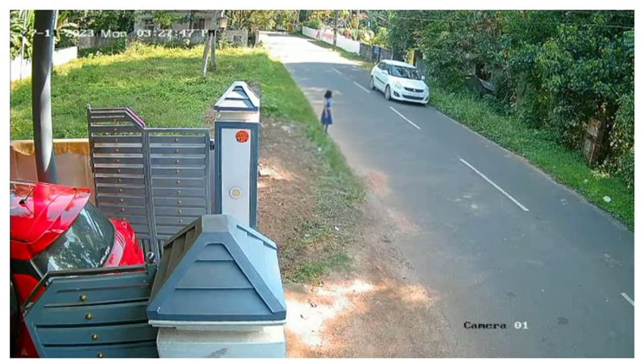 തട്ടിക്കൊണ്ടുപോകലിന് പിന്നിൽ വൻ ഗൂഢാലോചന; കാറിന് ഒന്നിലധികം വ്യാജ നമ്പറുകൾ, ഒരേ റൂട്ടിൽ പല നമ്പറുകൾ തട്ടിക്കൊണ്ടുപോകലിന് പിന്നിൽ വൻ ഗൂഢാലോചന; കാറിന് ഒന്നിലധികം വ്യാജ നമ്പറുകൾ, ഒരേ റൂട്ടിൽ പല നമ്പറുകൾ