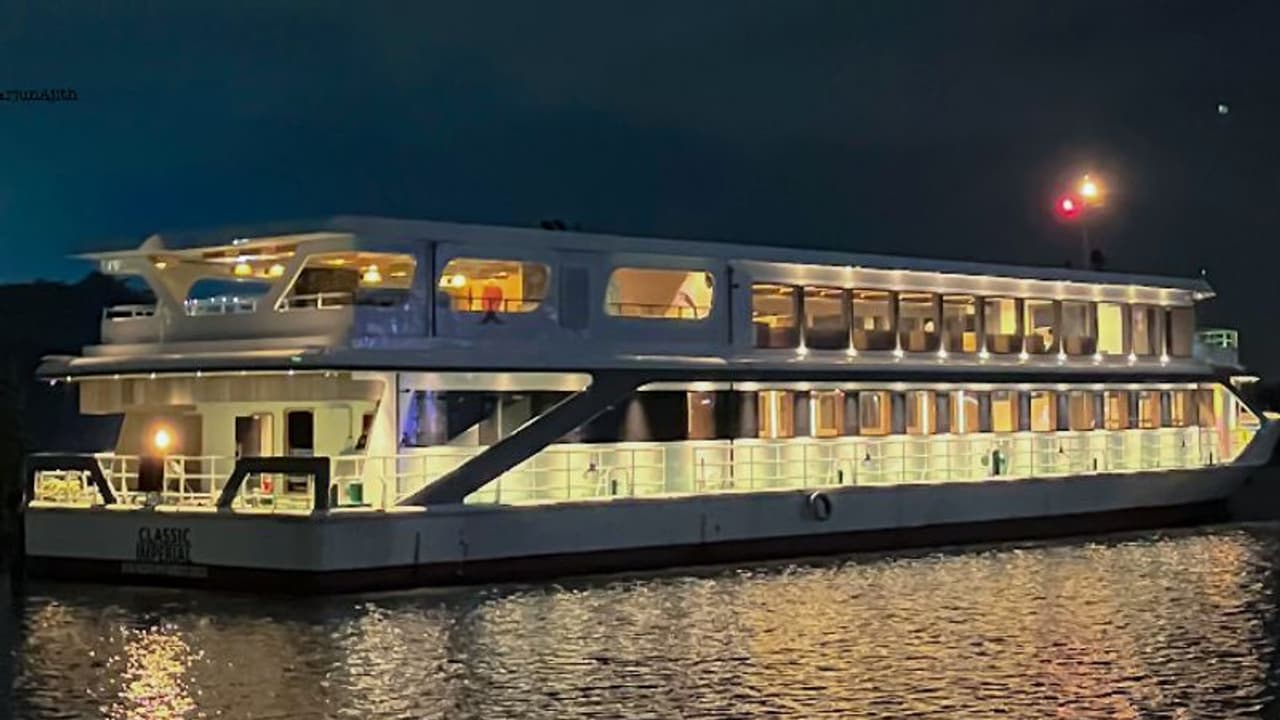 ഇത് പൊളിക്കും! സെൻട്രലൈസ്‌ഡ്‌ എസി, ഡിജെ ബൂത്തുകൾ, ഓപ്പൺ ബാത്ത്; കേരളത്തിലെ ഏറ്റവും വലിയ ആഡംബര യാത്രാ നൗക റെഡി