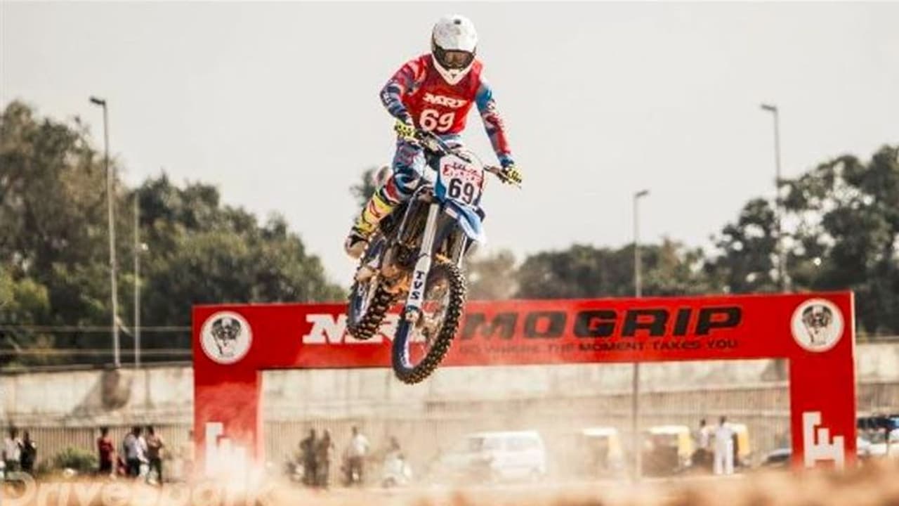 ಬೆಂಗ್ಳೂರು ಡೇಸ್ನ ಕ್ಲೈಮ್ಯಾಕ್ಸ್ನ ರಿಯಲ್ ಸ್ಟಂಟ್ ಮಾಡಿದ್ದು ಓರ್ವ ಕನ್ನಡಿಗ: ಈಗ ಸಿನಿಮಾ ಹೀರೋ ಬೆಂಗ್ಳೂರು ಡೇಸ್ನ ಕ್ಲೈಮ್ಯಾಕ್ಸ್ನ ರಿಯಲ್ ಸ್ಟಂಟ್ ಮಾಡಿದ್ದು ಓರ್ವ ಕನ್ನಡಿಗ: ಈಗ ಸಿನಿಮಾ ಹೀರೋ