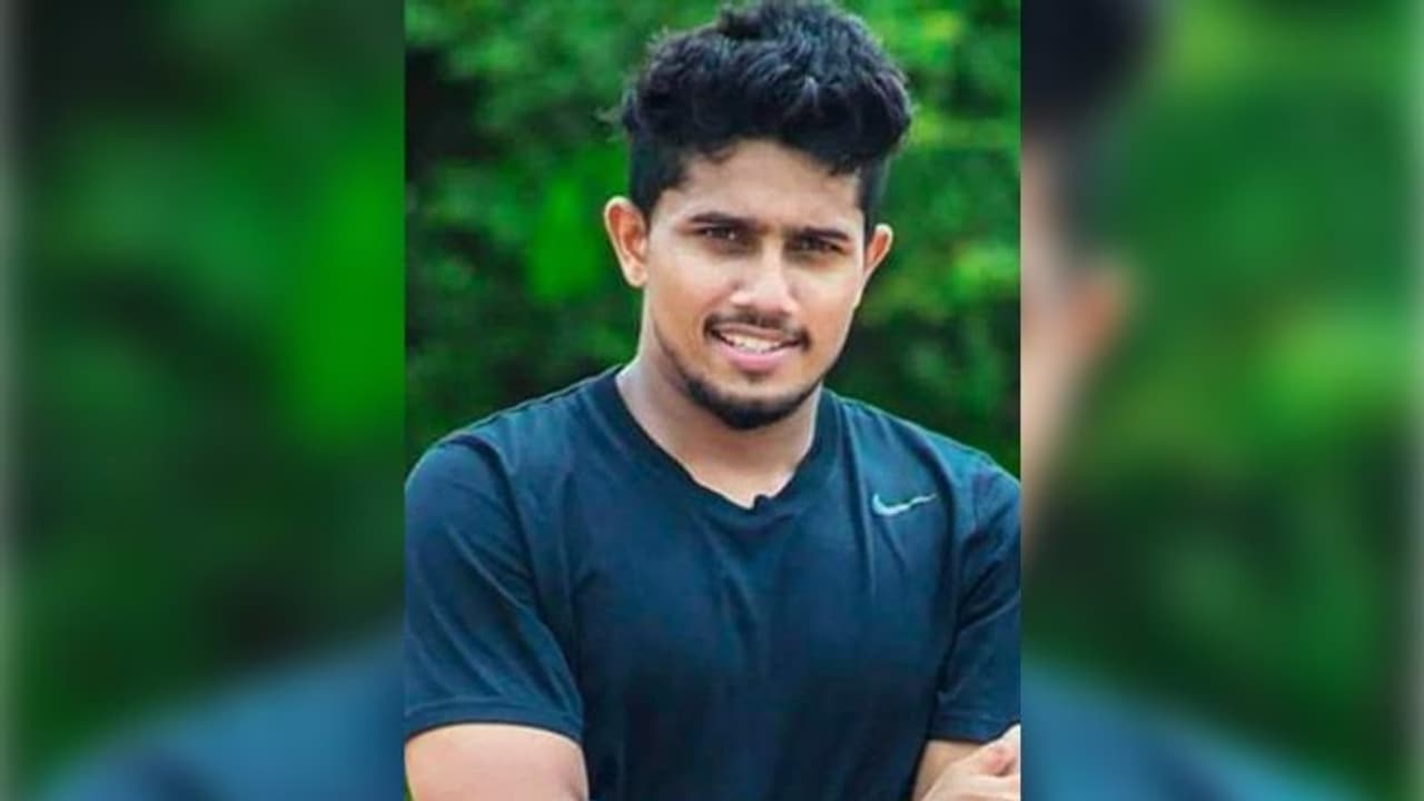 കൊല്ലം പുനലൂരിൽ വാഹനാപകടം; മുൻ കായികതാരം ഓംകാർ നാഥ് അന്തരിച്ചു, സുഹൃത്തിന് ഗുരുതര പരിക്ക് കൊല്ലം പുനലൂരിൽ വാഹനാപകടം; മുൻ കായികതാരം ഓംകാർ നാഥ് അന്തരിച്ചു, സുഹൃത്തിന് ഗുരുതര പരിക്ക്