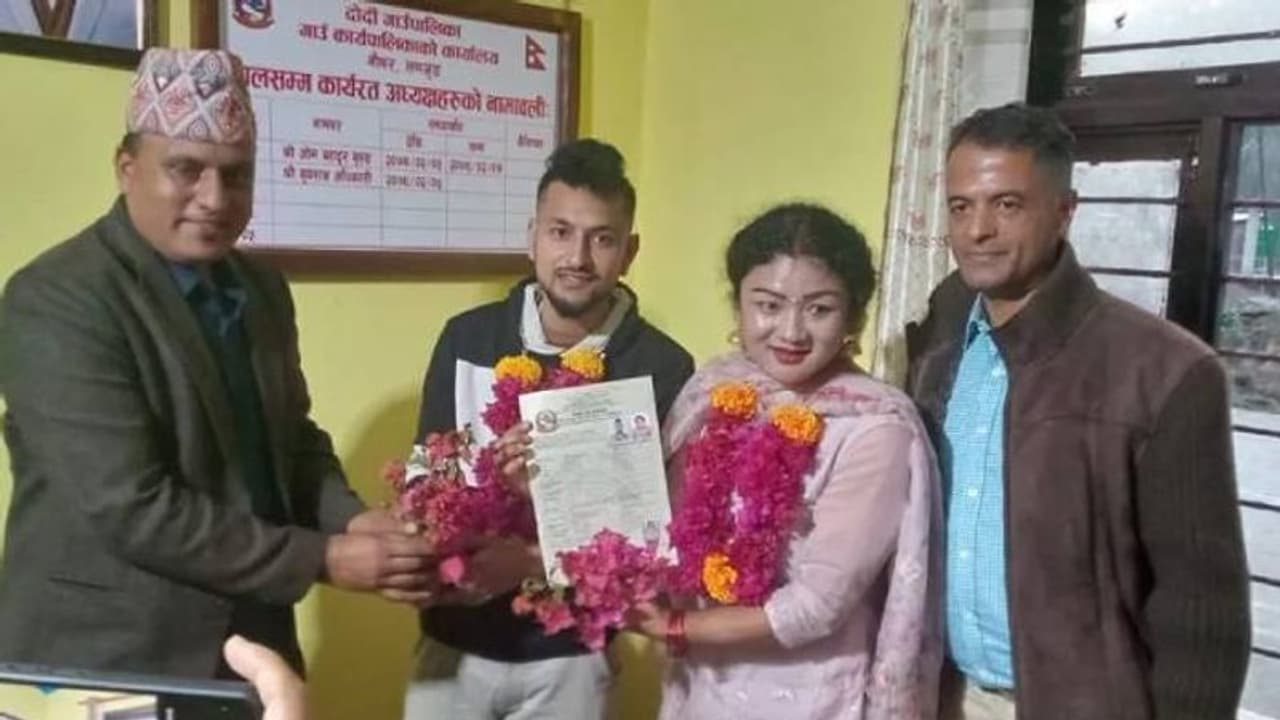 ഔദ്യോ​ഗികരേഖകളിലും അവരിനി ഒന്ന്, നേപ്പാളിൽ ആദ്യത്തെ സ്വവർ​ഗവിവാഹം