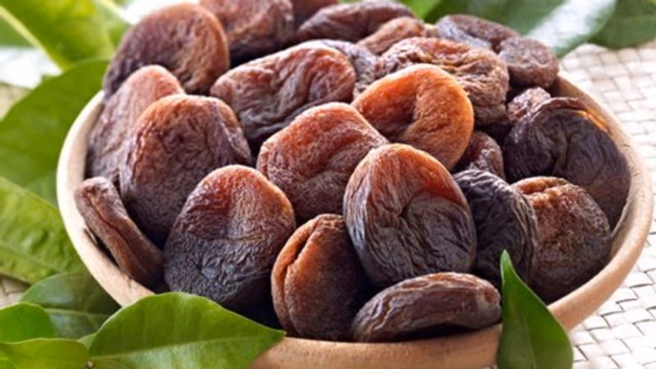 പതിവായി ഡ്രൈഡ് ആപ്രിക്കോട്ട് കഴിക്കൂ; അറിയാം ഈ ആരോഗ്യ ഗുണങ്ങള്... പതിവായി ഡ്രൈഡ് ആപ്രിക്കോട്ട് കഴിക്കൂ; അറിയാം ഈ ആരോഗ്യ ഗുണങ്ങള്...