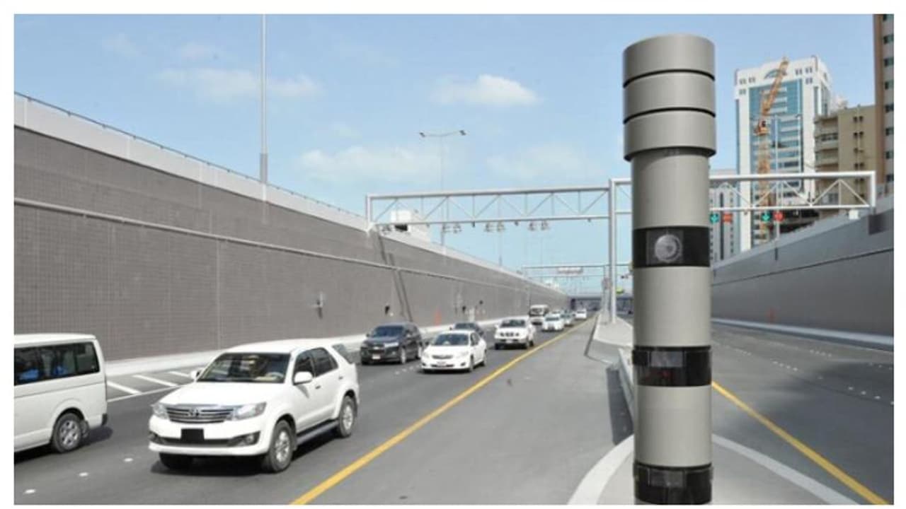 ഇത് സുവര്ണാവസരം! ട്രാഫിക് പിഴകള് അടച്ചു തീര്ക്കാം, 50 ശതമാനം ഇളവ് പ്രഖ്യാപിച്ച് ഈ എമിറേറ്റുകള് ഇത് സുവര്ണാവസരം! ട്രാഫിക് പിഴകള് അടച്ചു തീര്ക്കാം, 50 ശതമാനം ഇളവ് പ്രഖ്യാപിച്ച് ഈ എമിറേറ്റുകള്