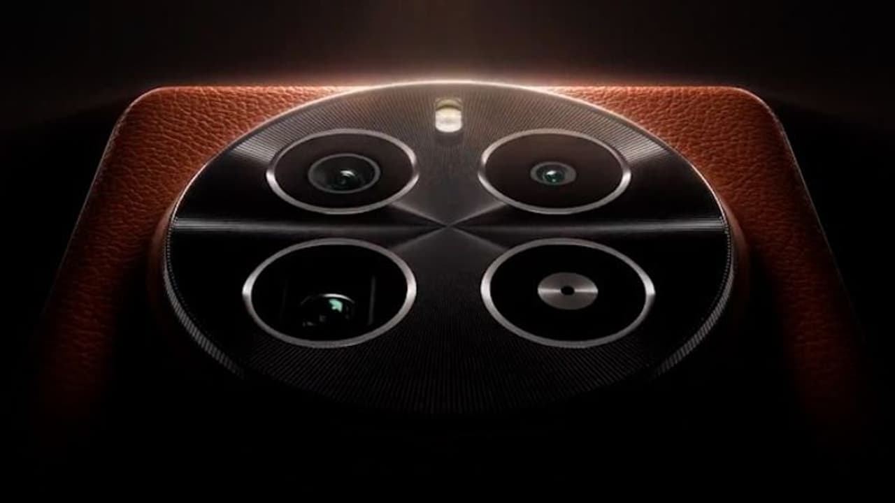 Realme GT 5 Pro teaser reveals design, will run on Snapdragon 8 Gen 3 SoC (WATCH) Realme GT 5 Pro teaser reveals design, will run on Snapdragon 8 Gen 3 SoC (WATCH)