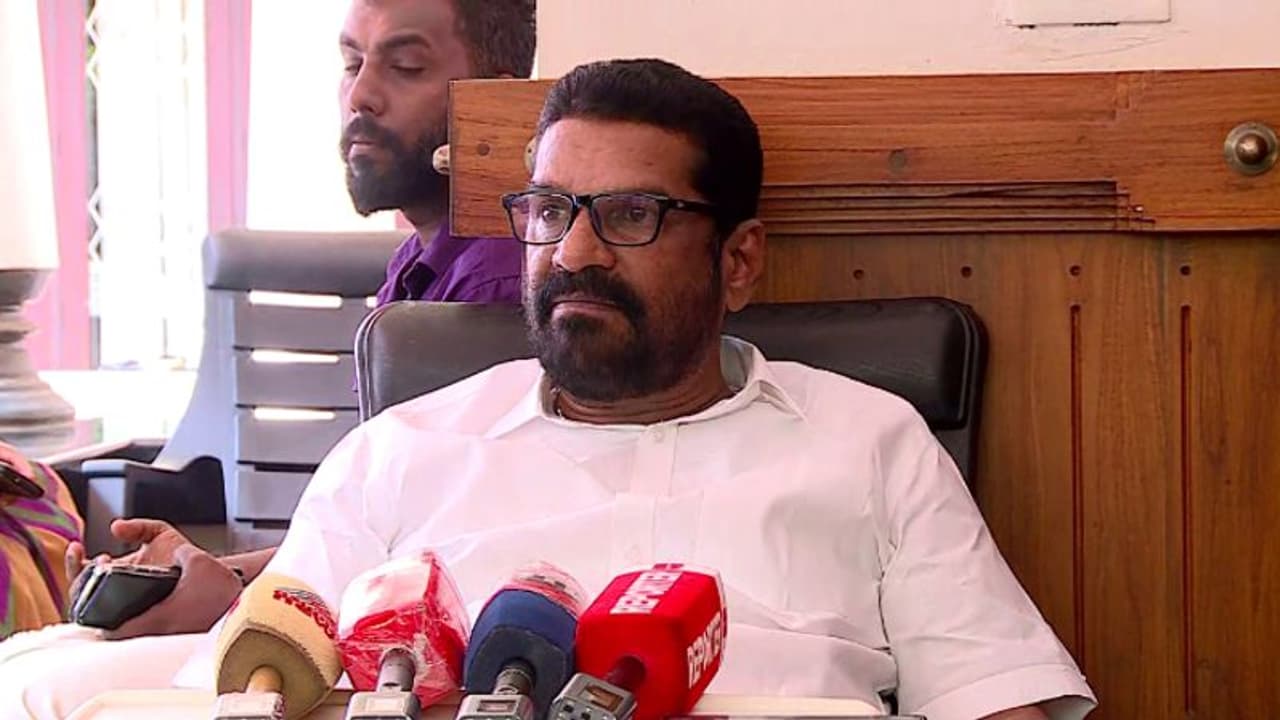 'അച്ചടക്ക നടപടി ഗൂഢാലോചനയുടെ ഭാഗം, കമ്മ്യൂണിസ്റ്റായി തുടരും, സൈബര് സഖാക്കള്ക്ക് മറുപടിയില്ല': എ.പി ജയൻ 'അച്ചടക്ക നടപടി ഗൂഢാലോചനയുടെ ഭാഗം, കമ്മ്യൂണിസ്റ്റായി തുടരും, സൈബര് സഖാക്കള്ക്ക് മറുപടിയില്ല': എ.പി ജയൻ