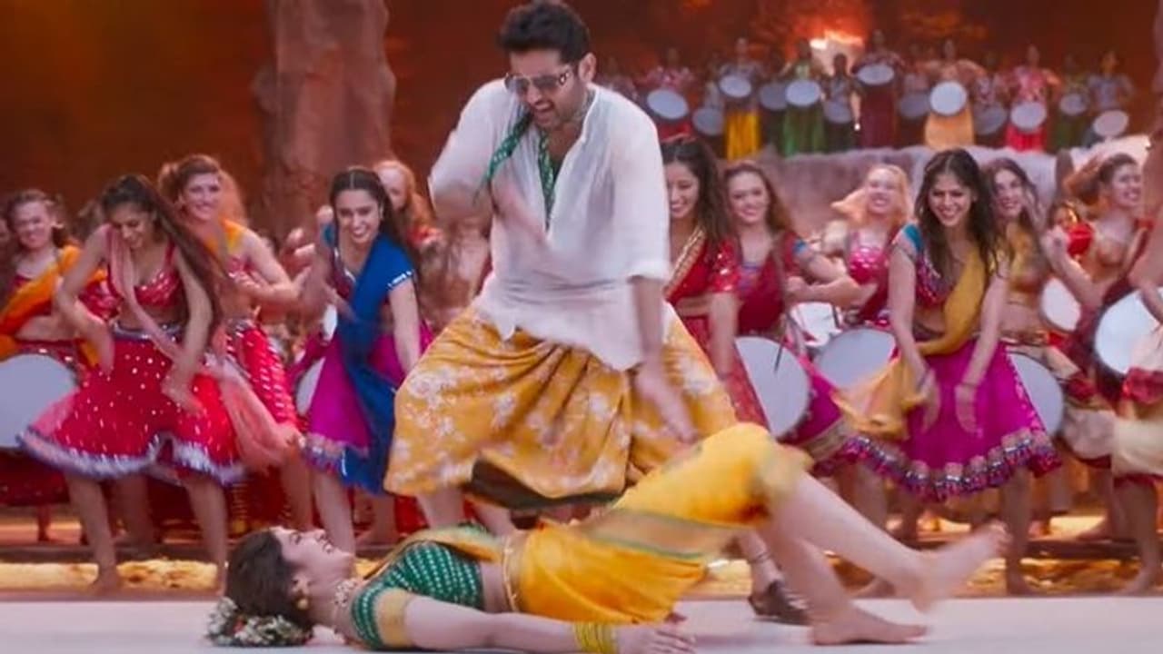 'ఒలె ఒలె పాపాయి' అంటూ మాస్ డ్యాన్స్ తో దుమ్ములేపిన నితిన్, శ్రీలీల.. ధమాకా తర్వాత ఇదే హైలైట్, వీడియో 'ఒలె ఒలె పాపాయి' అంటూ మాస్ డ్యాన్స్ తో దుమ్ములేపిన నితిన్, శ్రీలీల.. ధమాకా తర్వాత ఇదే హైలైట్, వీడియో