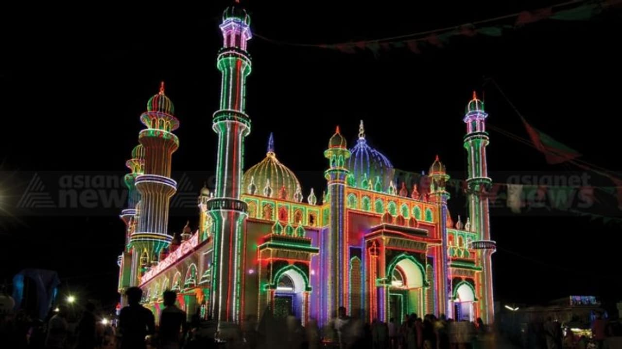 ബീമാപ്പള്ളി ഉറൂസ്: തിരുവനന്തപുരത്ത് അവധി പ്രഖ്യാപിച്ചു, സ‍ര്‍ക്കാര്‍ സ്ഥാപനങ്ങൾക്കും സ്കൂളുകൾക്കും ബാധകം