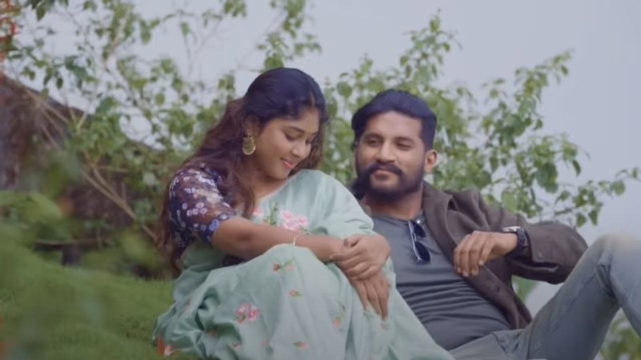 'ആരോ മെല്ലേ'; ശ്രദ്ധ നേടി വിജയ് യേശുദാസ് ചിത്രത്തിലെ ഗാനം 'ആരോ മെല്ലേ'; ശ്രദ്ധ നേടി വിജയ് യേശുദാസ് ചിത്രത്തിലെ ഗാനം