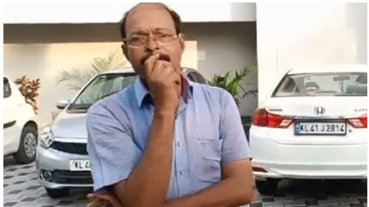 കെഎസ്ആർടിസി ബസിൽ സഹയാത്രിക്കാരിയോട് അപമര്യാദയായി പെരുമാറി; 60കാരൻ അറസ്റ്റിൽ കെഎസ്ആർടിസി ബസിൽ സഹയാത്രിക്കാരിയോട് അപമര്യാദയായി പെരുമാറി; 60കാരൻ അറസ്റ്റിൽ