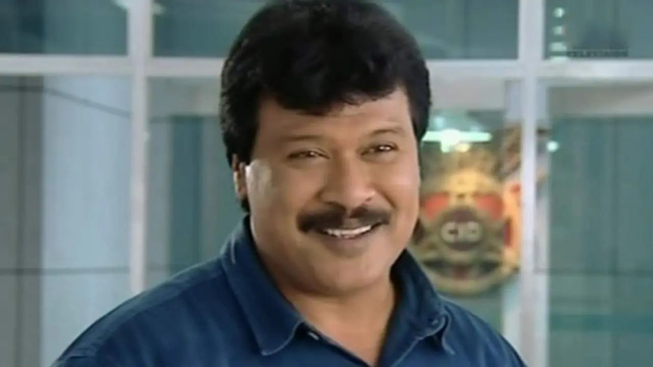 CID actor Dinesh Phadnis aka Fredericks on ventilator; Dayanand Shetty clears heart attack rumours CID actor Dinesh Phadnis aka Fredericks on ventilator; Dayanand Shetty clears heart attack rumours