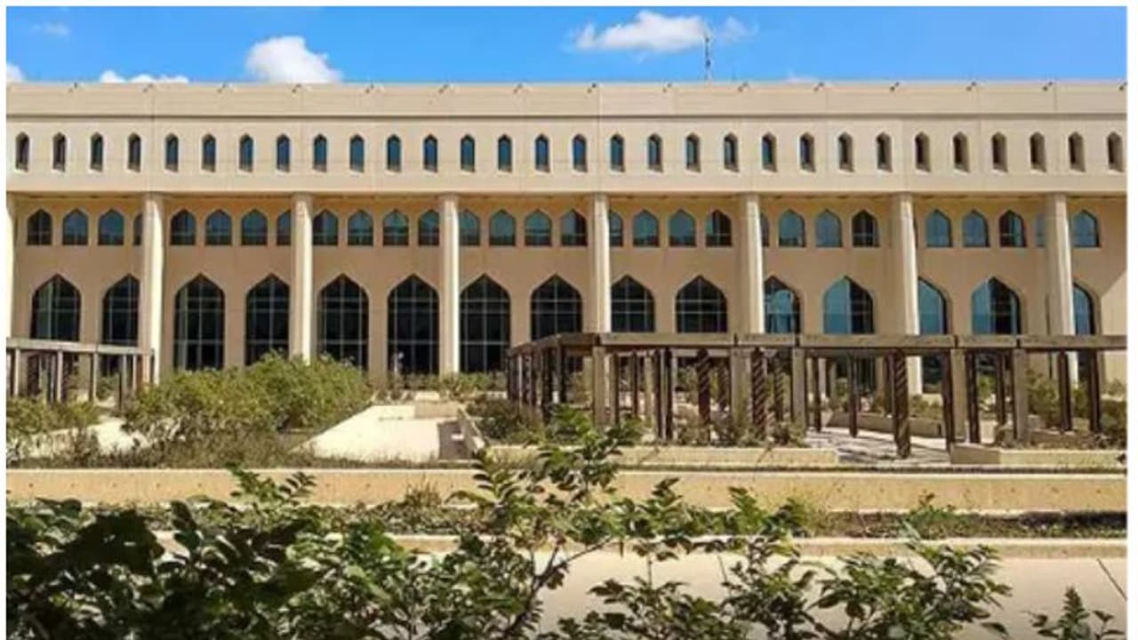 283 പ്രവാസികളെ പിരിച്ചുവിട്ടു, നിലവില്‍ 242 പേര്‍; കണക്കുകൾ പുറത്ത്, കാരണമായത് രാജ്യത്തിൻറെ ഈ നയം