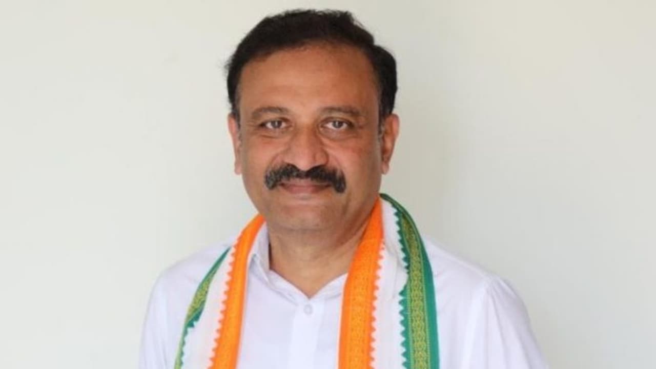 Jukkal Election Results 2023 : జుక్కల్ లో కాంగ్రెస్ అభ్యర్థి లక్ష్మీకాంతరావు విజయం.. Jukkal Election Results 2023 : జుక్కల్ లో కాంగ్రెస్ అభ్యర్థి లక్ష్మీకాంతరావు విజయం..