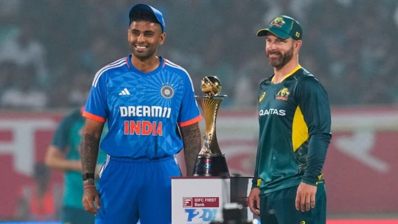 ഓസീസിനെതിരെ അഞ്ചാം ടി20യില് ഇന്ത്യക്ക് ടോസ് നഷ്ടം; ഇരു ടീമിലും ഓരോ മാറ്റം, വാഷിംഗ്ടണ് സുന്ദറിനെ തഴഞ്ഞു ഓസീസിനെതിരെ അഞ്ചാം ടി20യില് ഇന്ത്യക്ക് ടോസ് നഷ്ടം; ഇരു ടീമിലും ഓരോ മാറ്റം, വാഷിംഗ്ടണ് സുന്ദറിനെ തഴഞ്ഞു